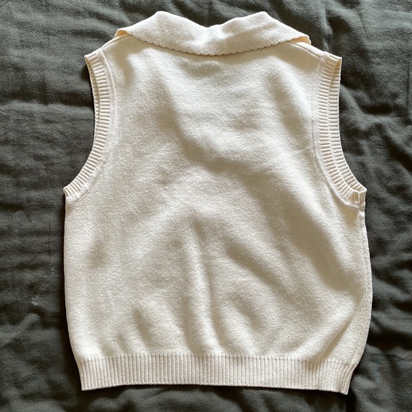 John Galt Cropped Polo Sweater Tank - Picture 5 of 5